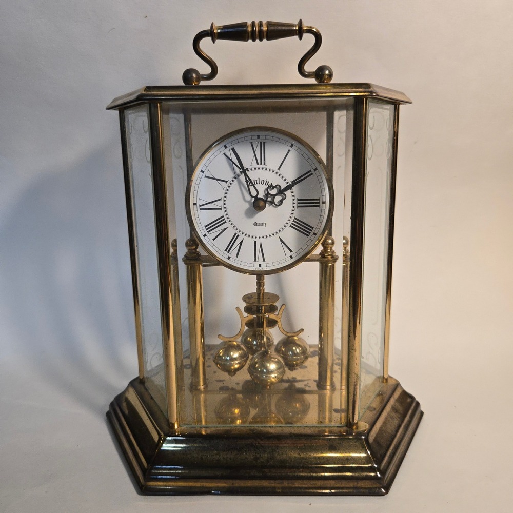 VTG Bulova‎ Anniversary Clock Glass Gold Brass Rotating Pendulum Quartz GERMANY